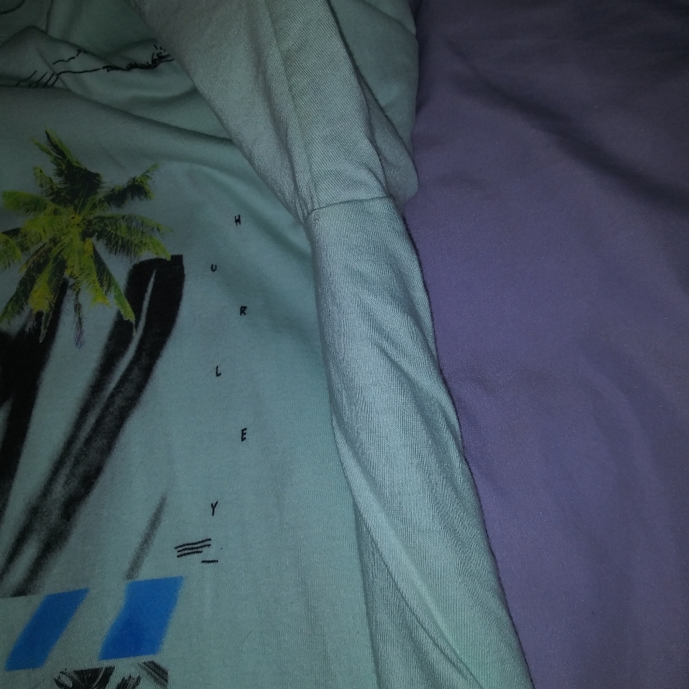 Hurley short sleeve shirt - Picture 3 of 4